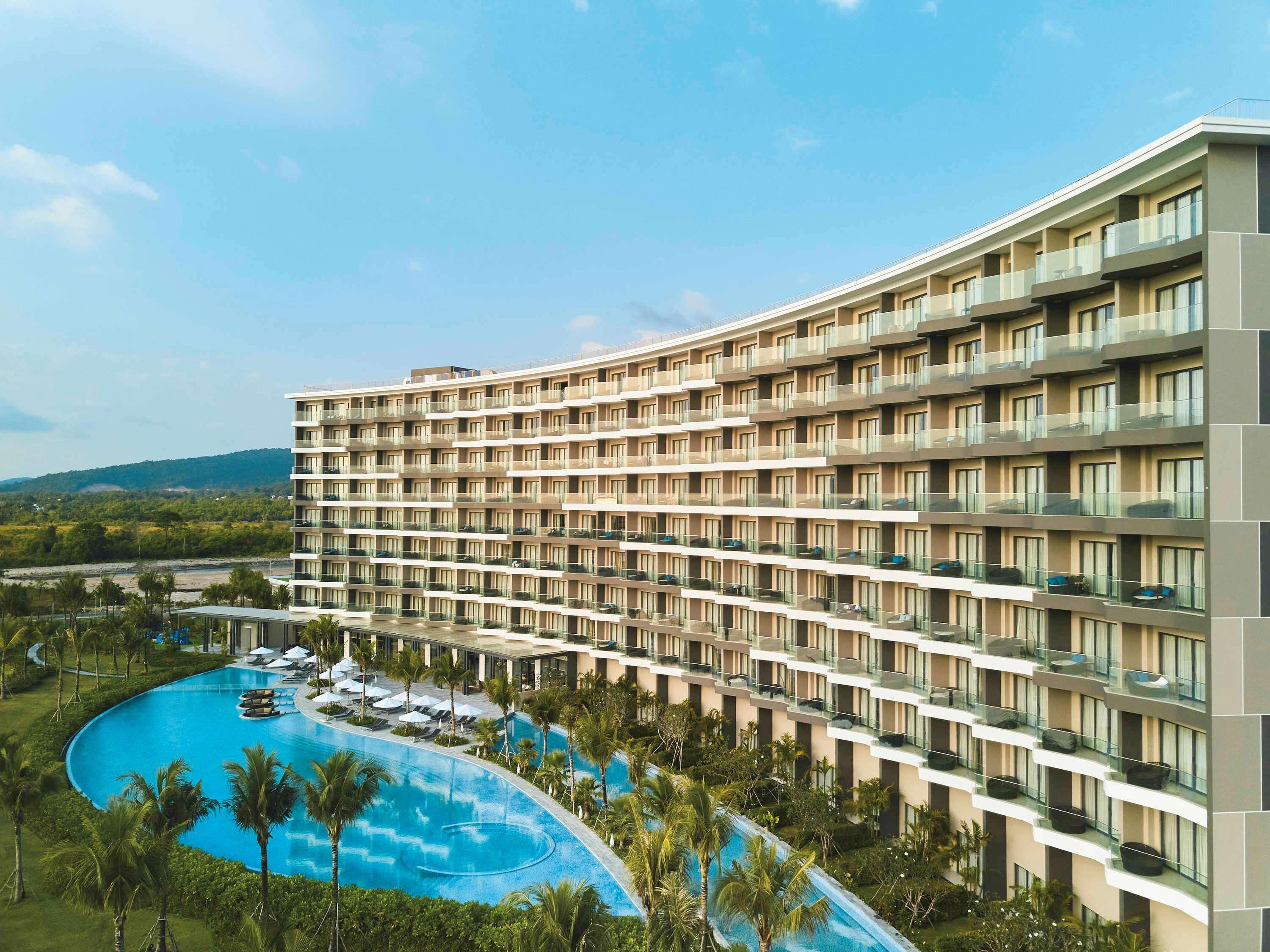 Moevenpick Villas & Residences Phu Quoc Dış mekan fotoğraf The hotel's main building