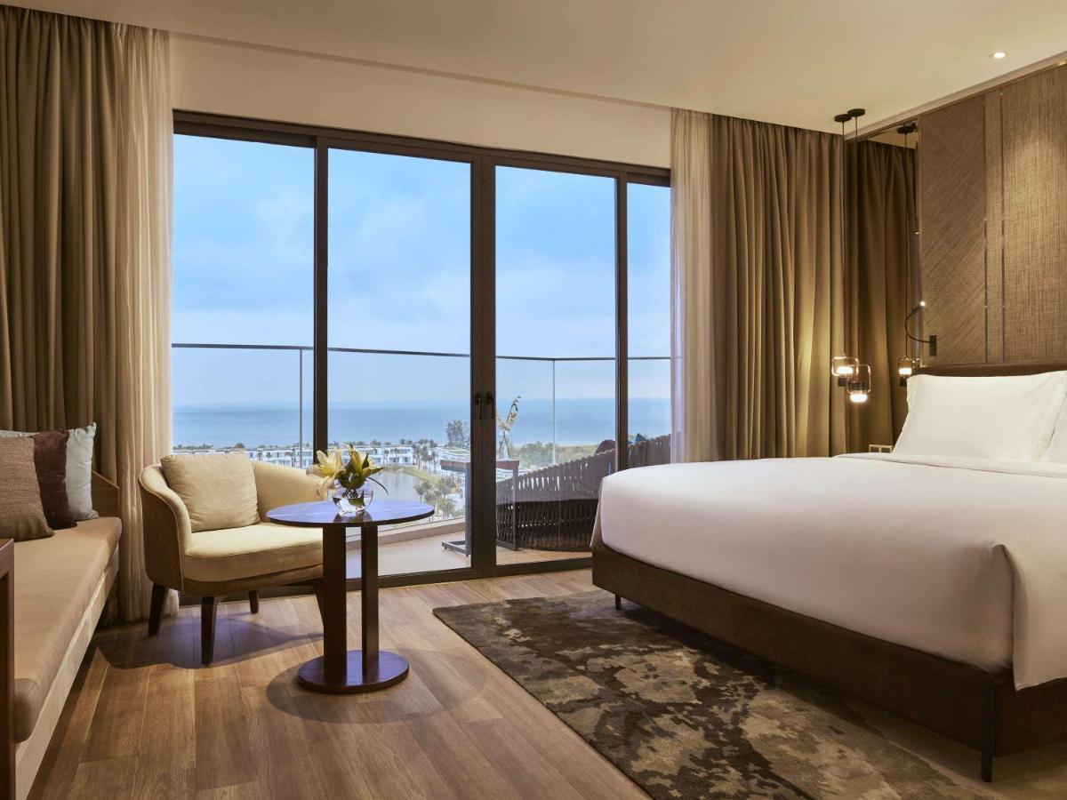Moevenpick Villas & Residences Phu Quoc Dış mekan fotoğraf A guest room at the hotel