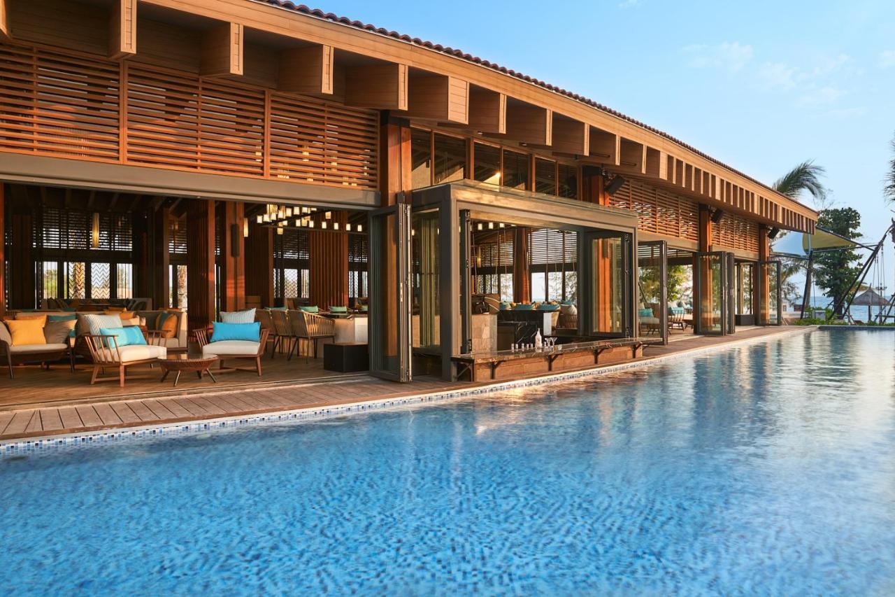 Moevenpick Villas & Residences Phu Quoc Dış mekan fotoğraf The Beach Club